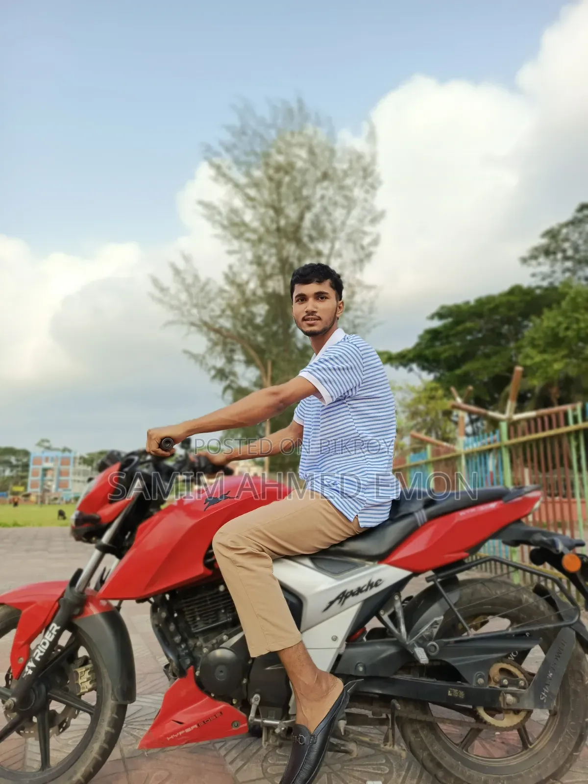 TVS Apache 160 4V 2021 Red