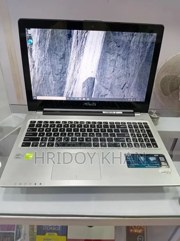 Laptop Asus X750LA 8GB Intel Core i7 HDD+SSD 1T