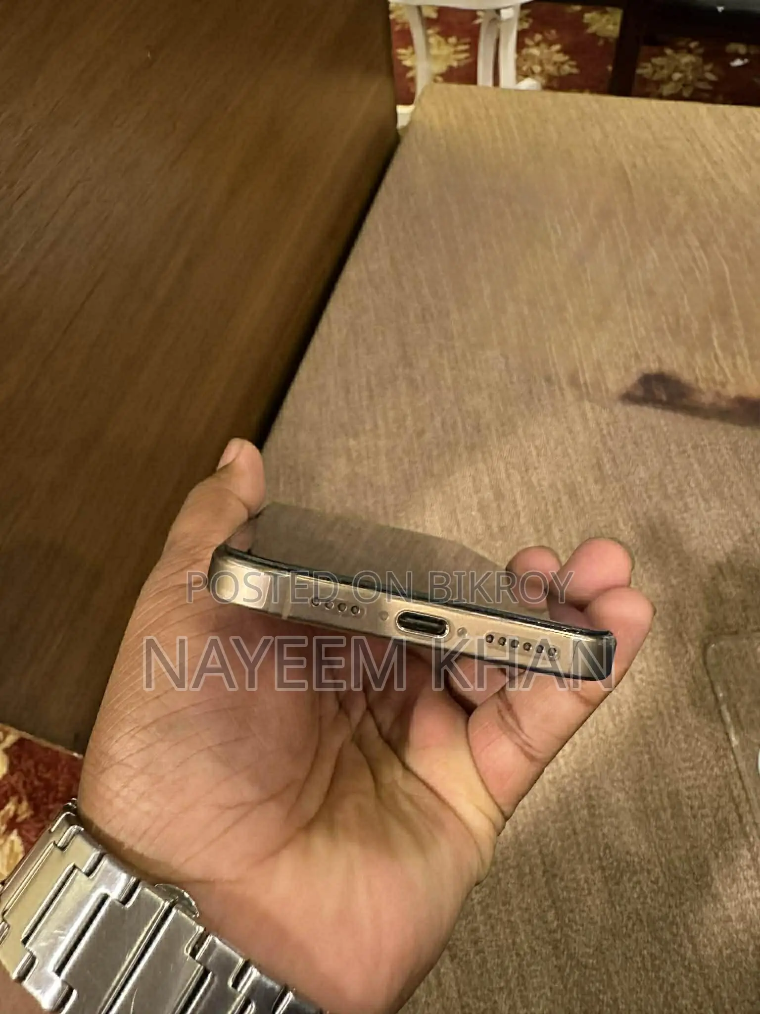 অ্যাপল আইফোন ১৬ প্রো ম্যাক্স ৫১২ জিবি গোল্ড