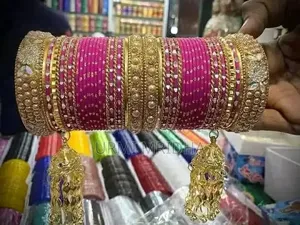 ময়ূর ডিজাইনের ব্রাইডাল চুড়ি