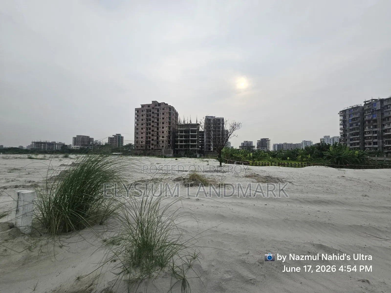 4bdrm Apartment in Trust Green City, Mirpur DOHS for Sale
