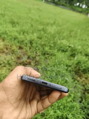 iQOO 256 GB Blue