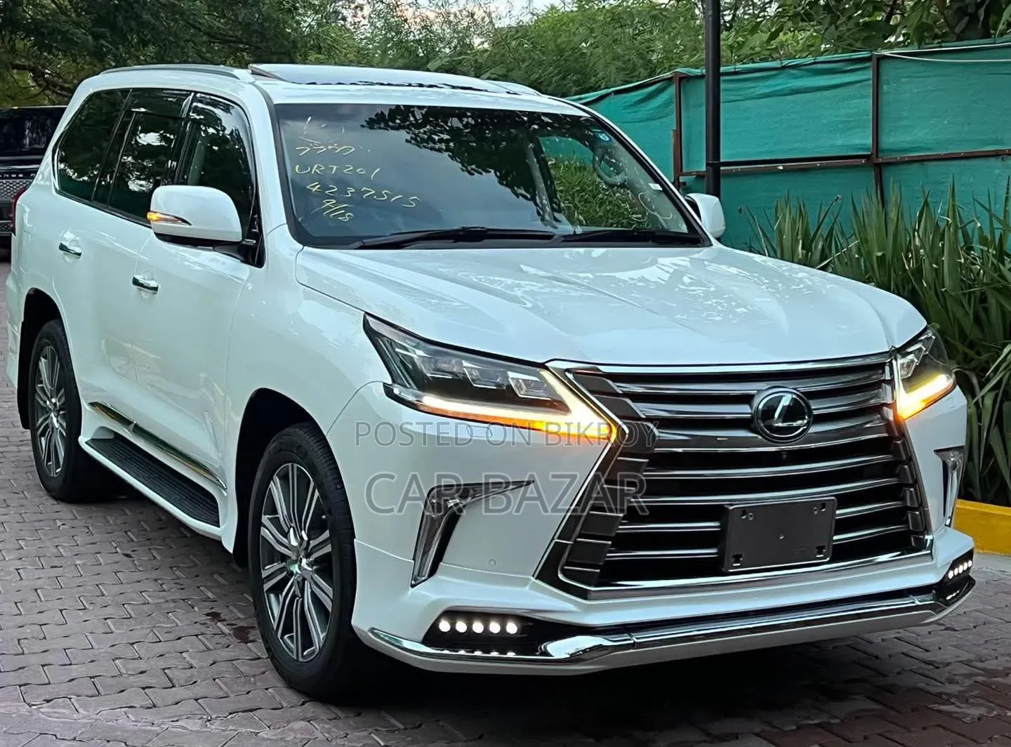 Lexus LX 570 AWD 2019 Off white
