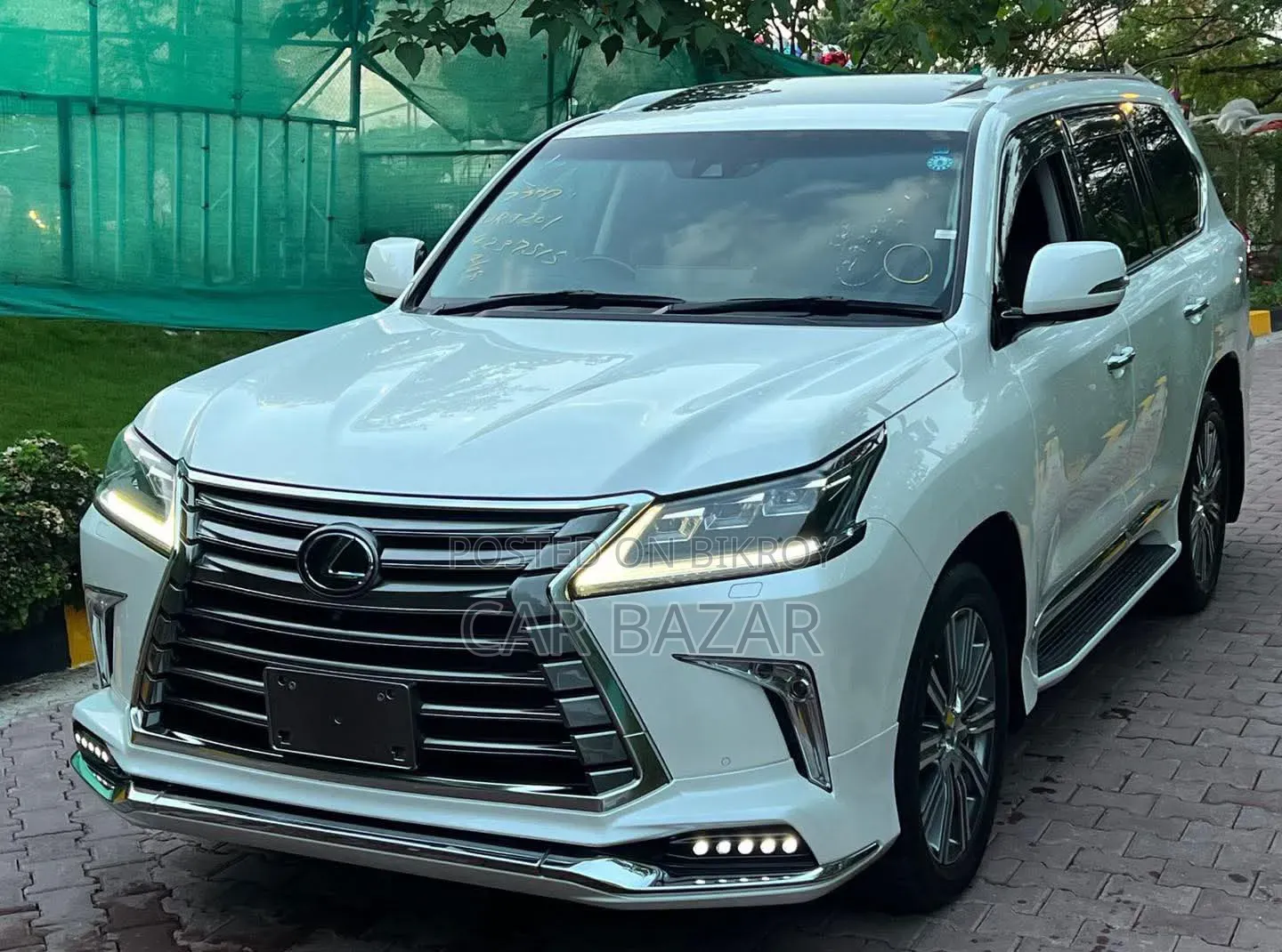 Lexus LX 570 AWD 2019 Off white
