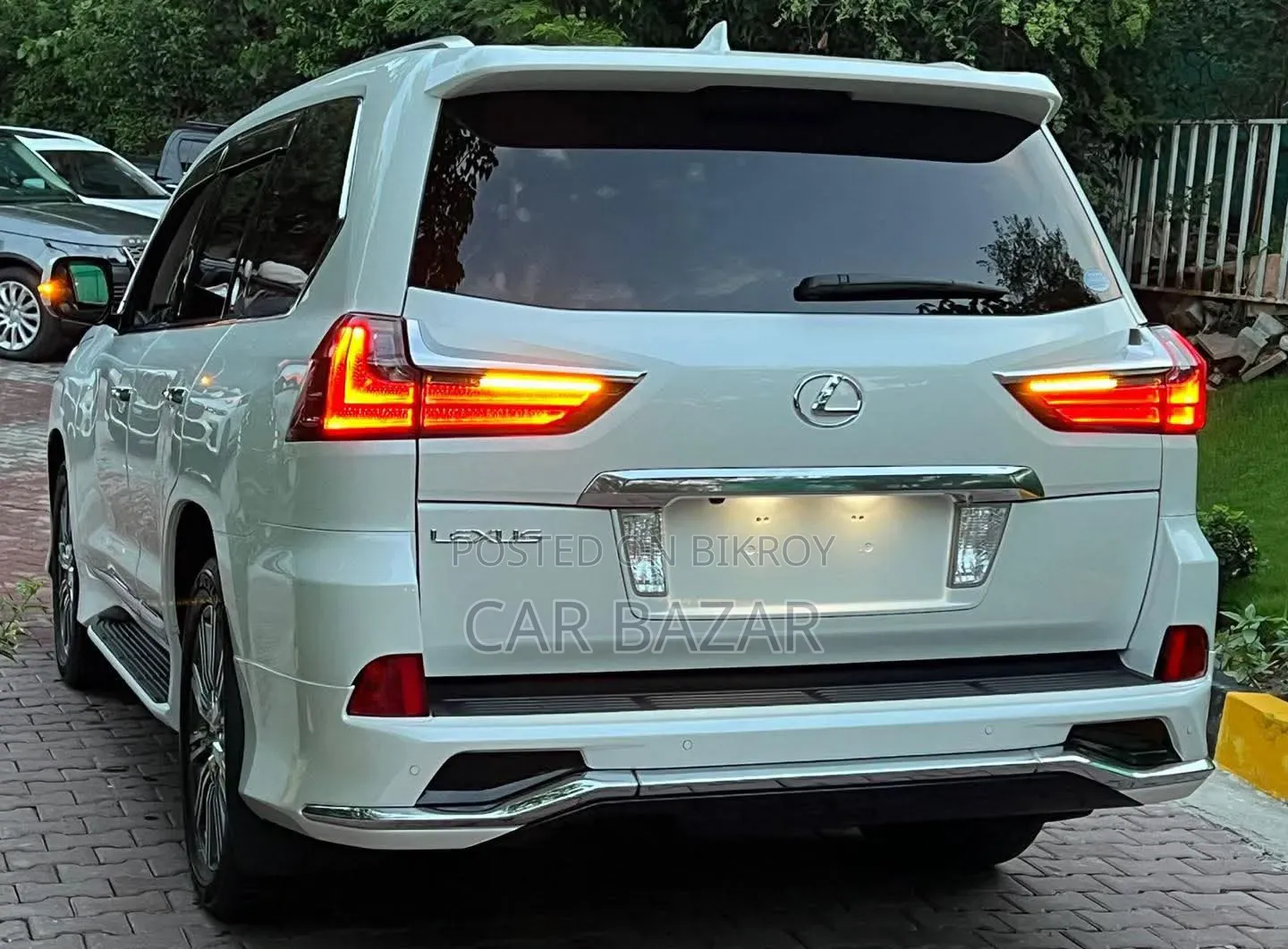 Lexus LX 570 AWD 2019 Off white