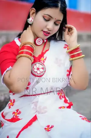 প্রিমিয়াম ধুপিয়ান সিল্ক শাড়ি