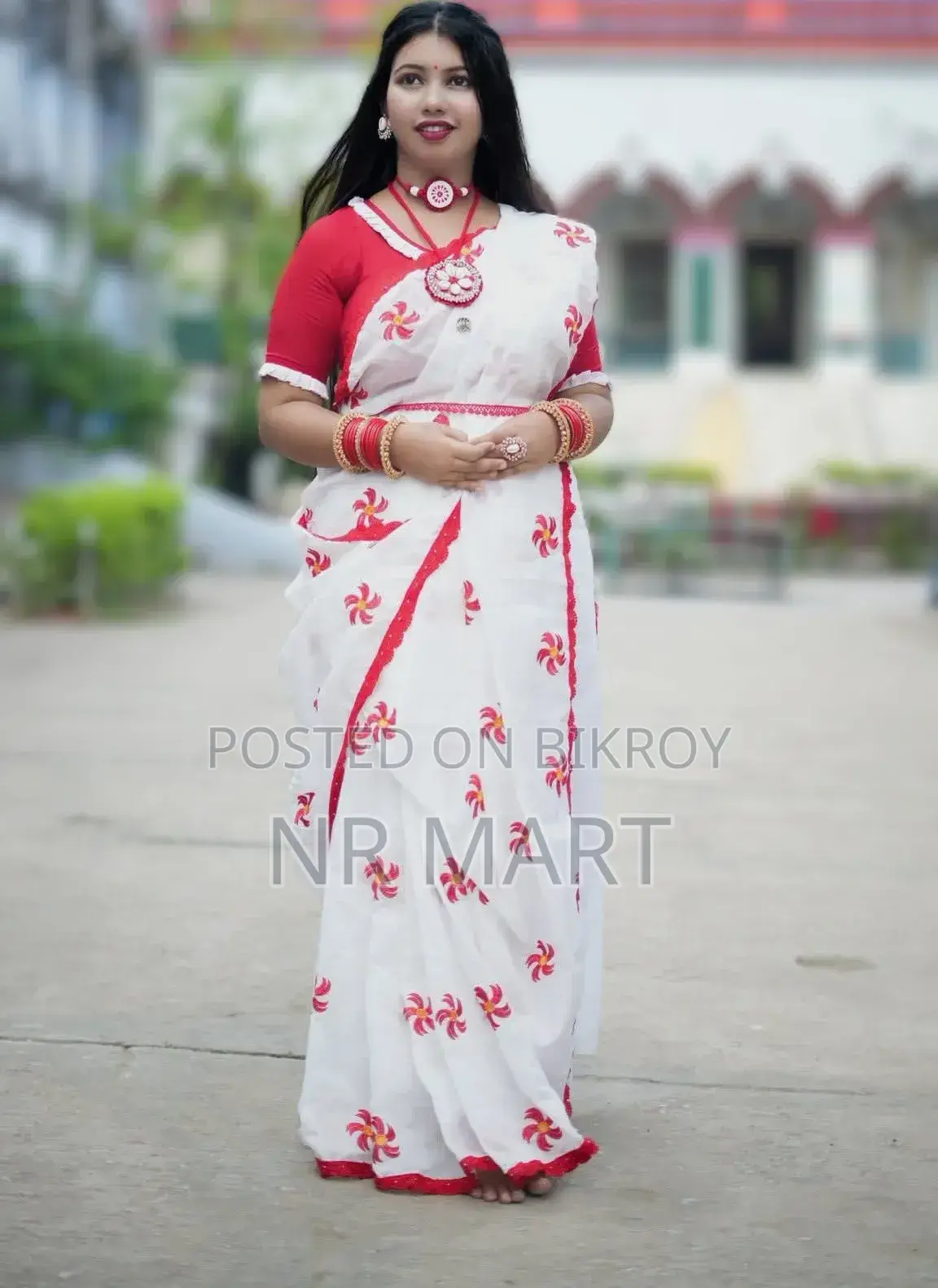 প্রিমিয়াম ধুপিয়ান সিল্ক শাড়ি