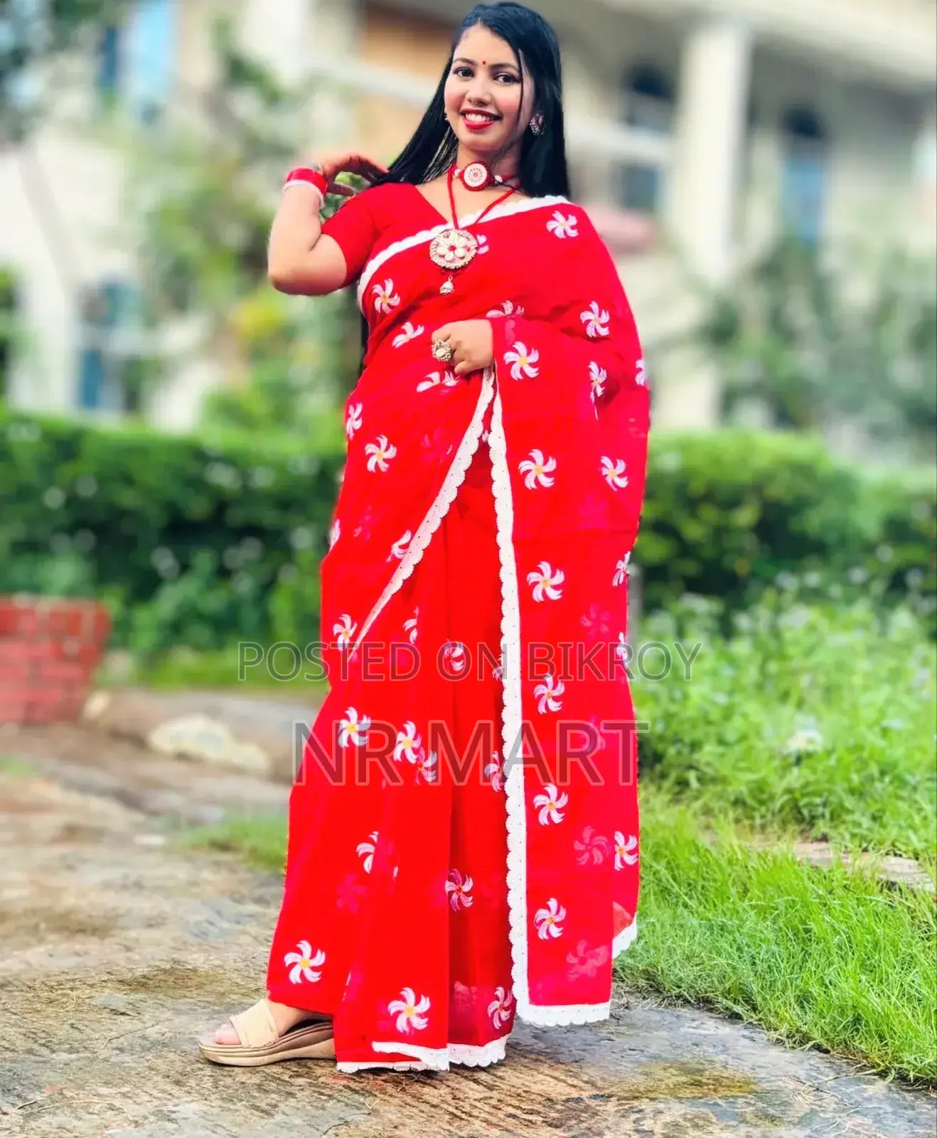 প্রিমিয়াম ধুপিয়ান সিল্ক শাড়ি