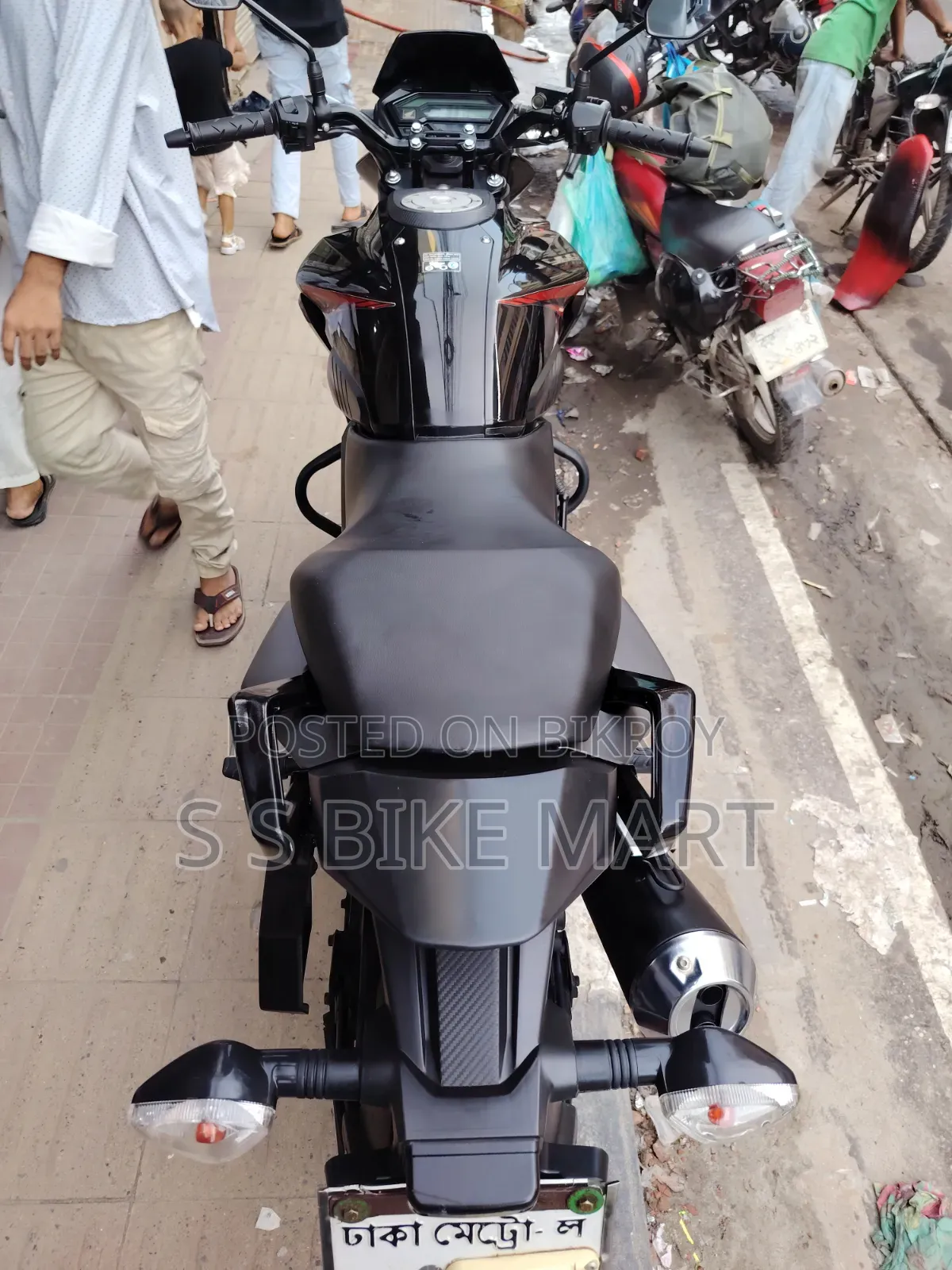 হোন্ডা এক্স-ব্লেড ১৬০ ২০২১ কালো