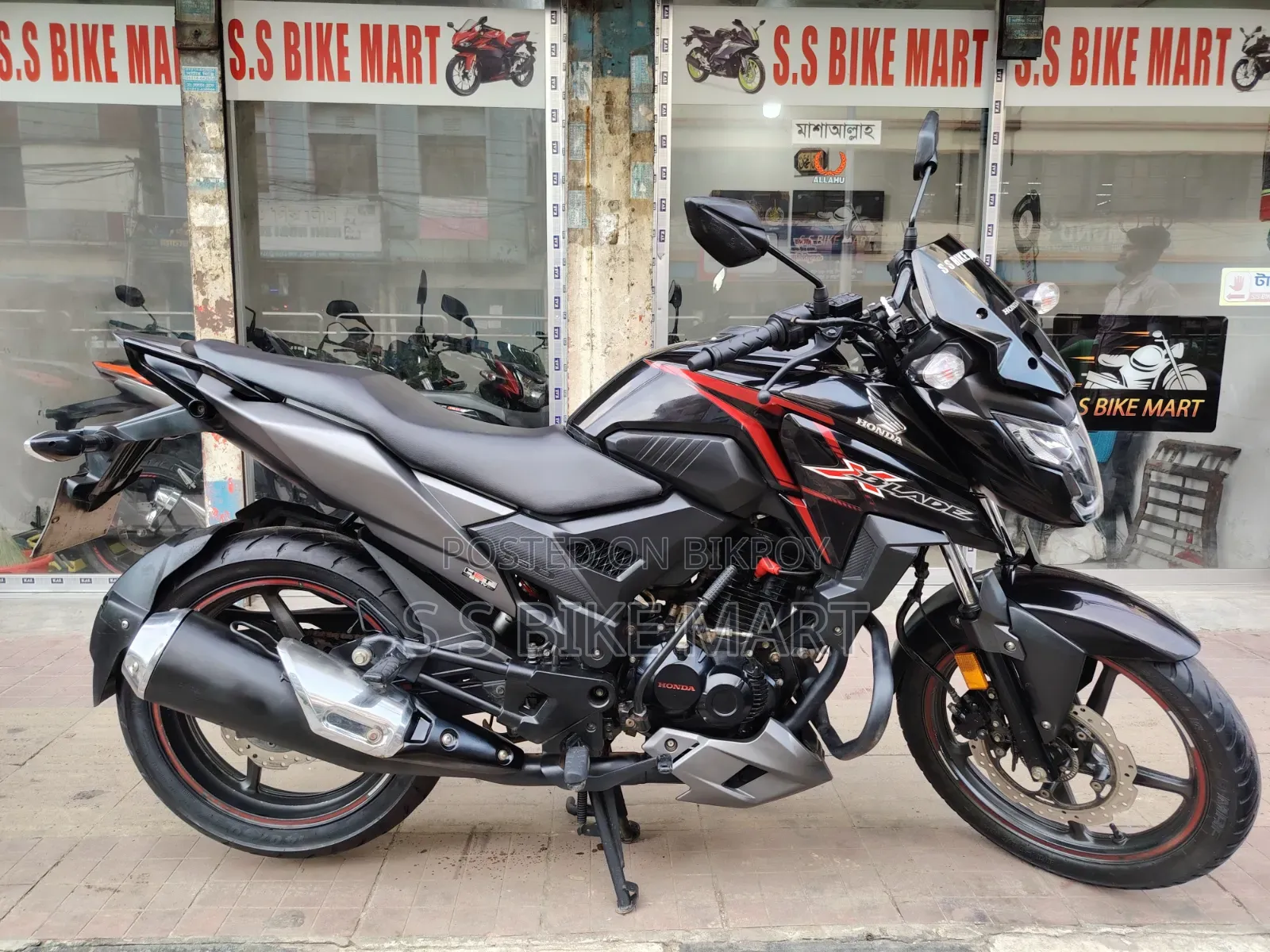 হোন্ডা এক্স-ব্লেড ১৬০ ২০২১ কালো