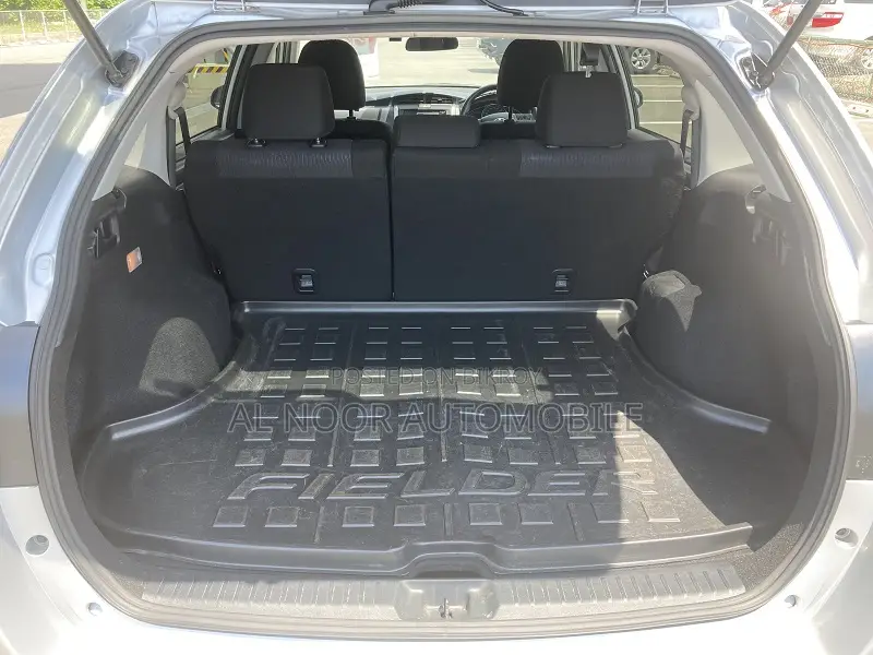 Toyota Corolla Fielder 2021 Silver