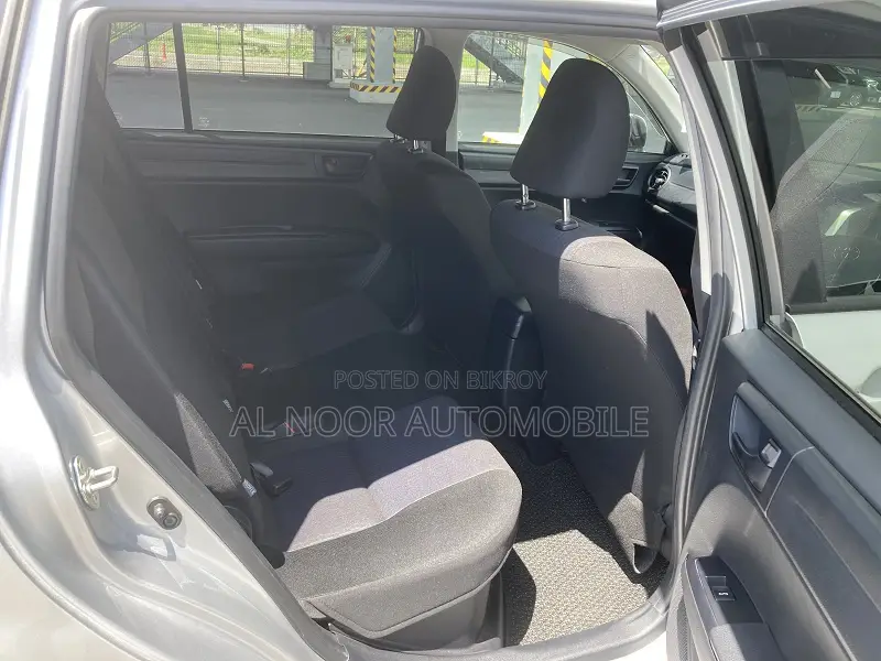 Toyota Corolla Fielder 2021 Silver