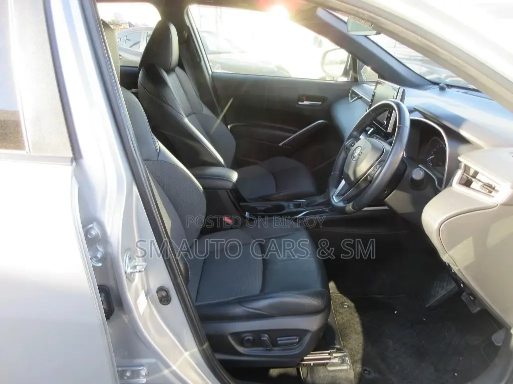 Toyota Corolla Cross 1.8 Hybrid FWD 2022 Silver
