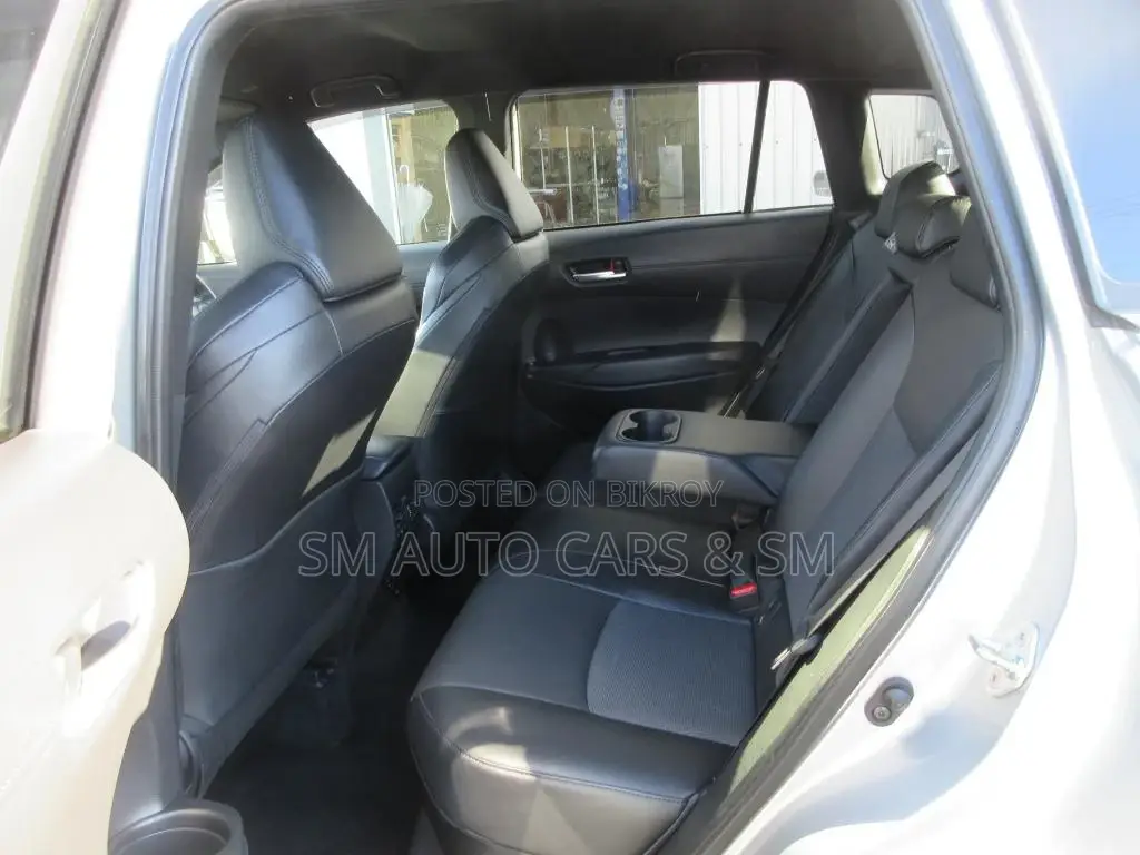 Toyota Corolla Cross 1.8 Hybrid FWD 2022 Silver