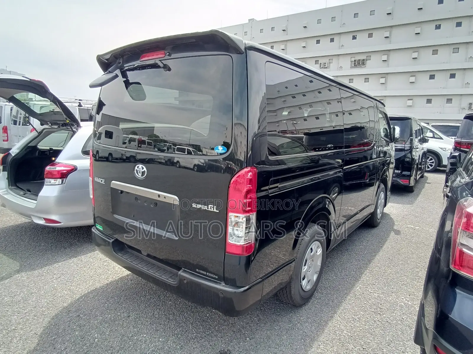 Toyota HiAce 2023 Black