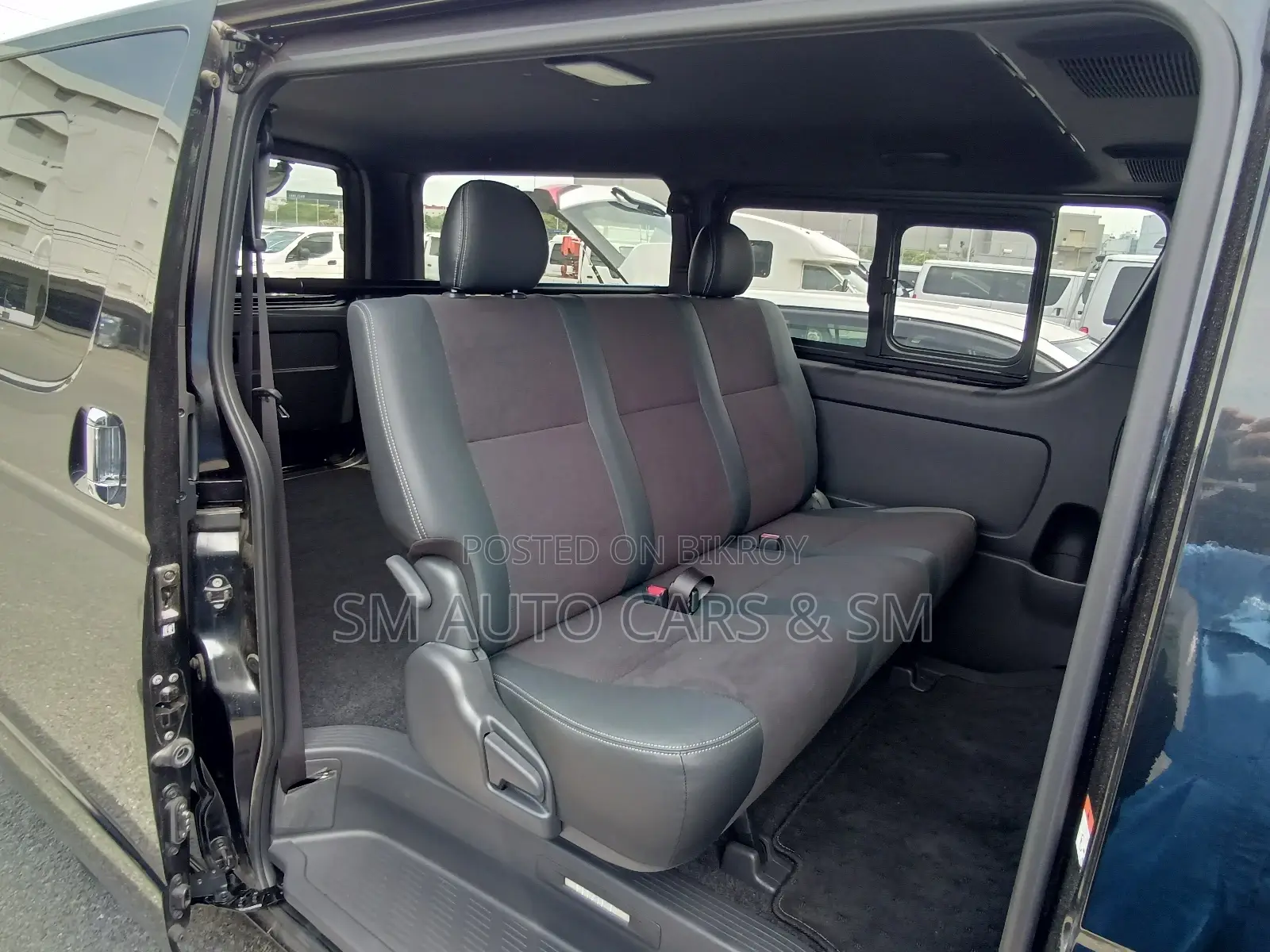 Toyota HiAce 2023 Black