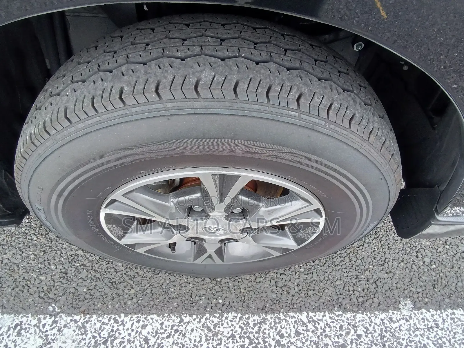 Toyota HiAce 2023 Black