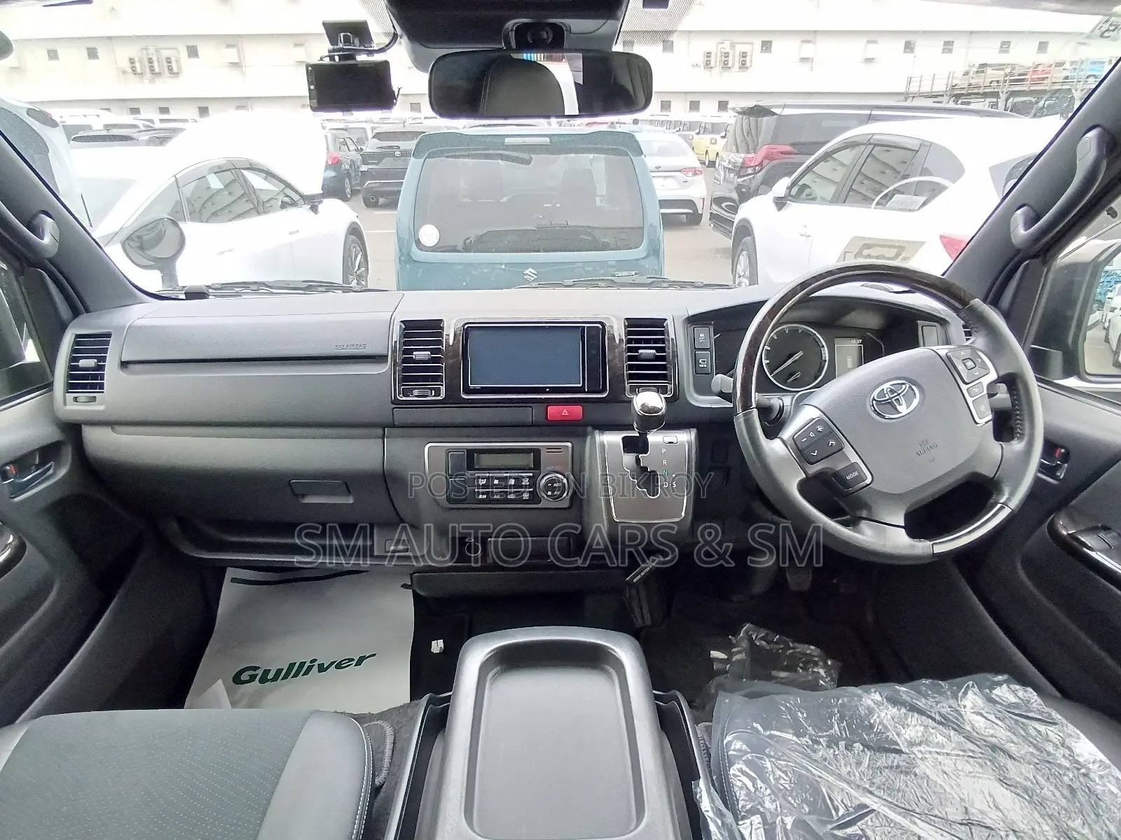 Toyota HiAce 2023 Black