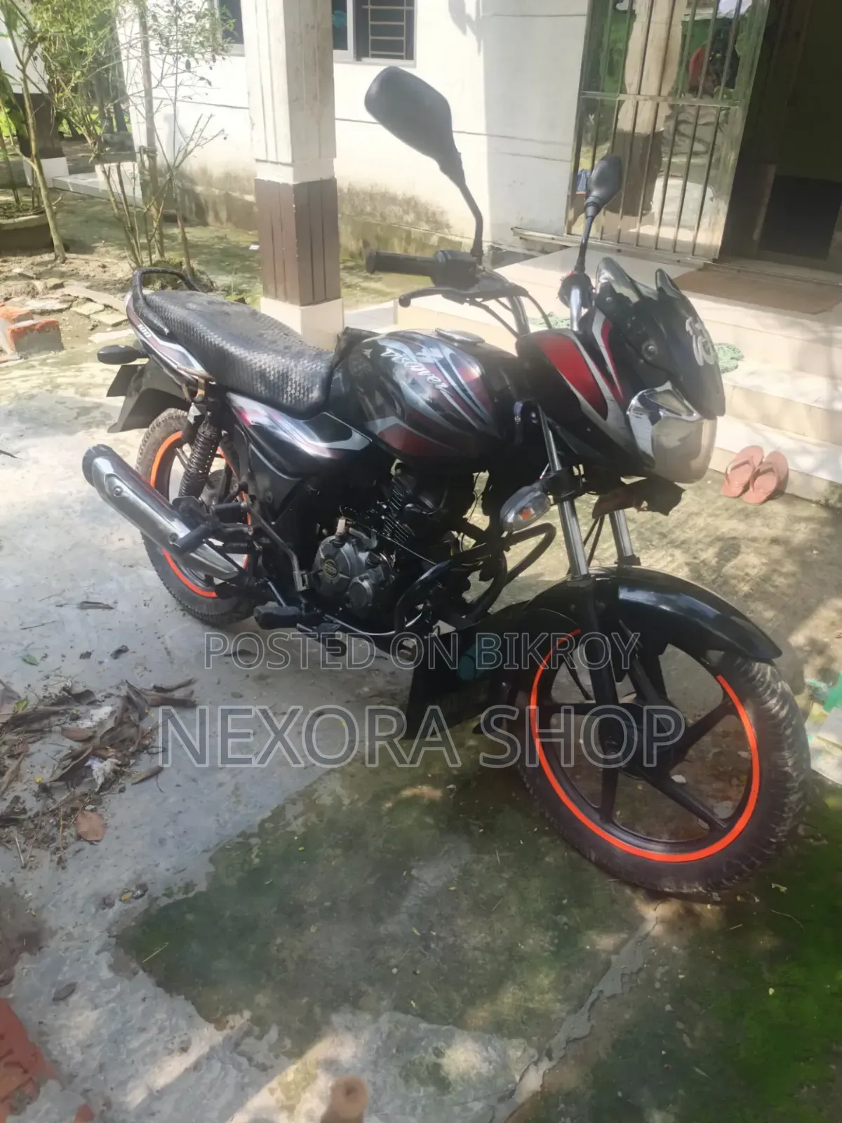 Bajaj Discover 100 2026 Black