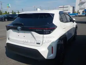Toyota Yaris Cross 1.5 Hybrid FWD 2021 Pearl