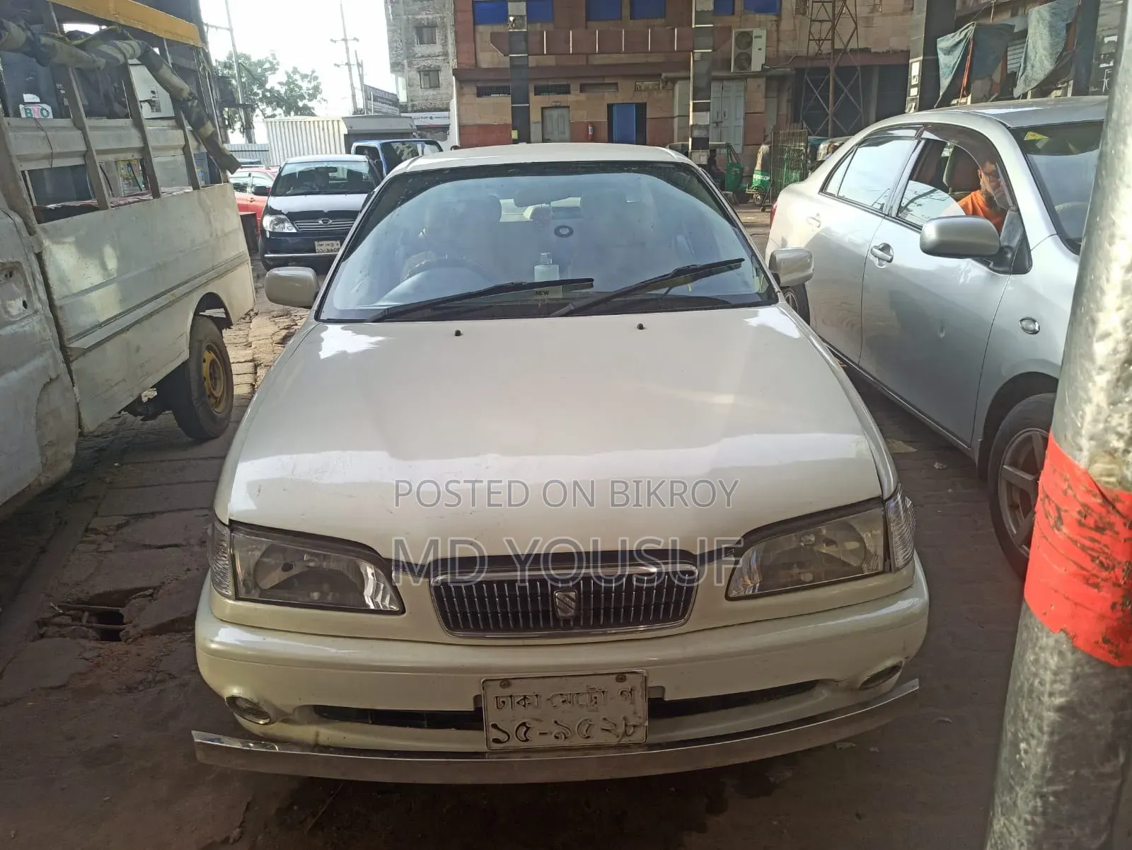 Toyota Sprinter 1999  Gold 
