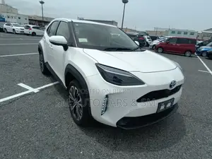 Toyota Yaris Cross 1.5 Hybrid FWD 2021 Pearl