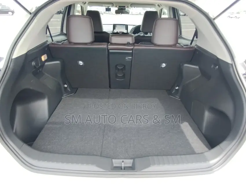 Toyota Yaris Cross 1.5 Hybrid FWD 2021 Pearl