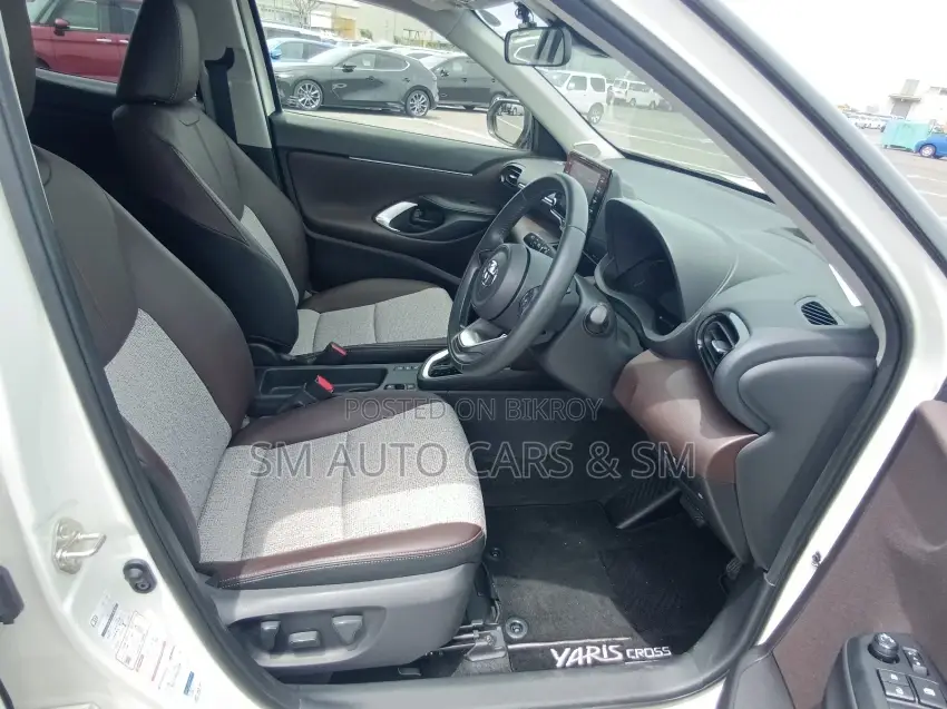 Toyota Yaris Cross 1.5 Hybrid FWD 2021 Pearl