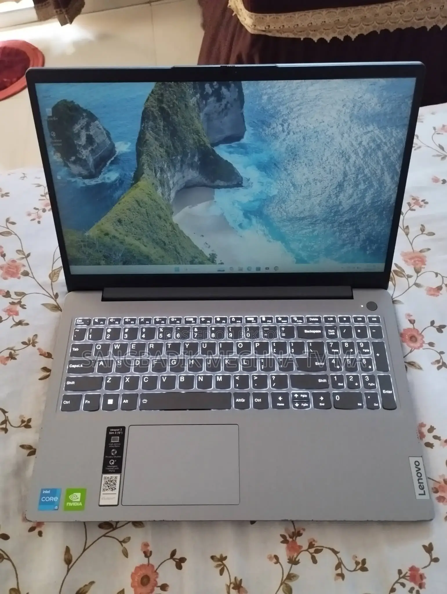 Laptop Lenovo 3GB Intel SSD 256GB