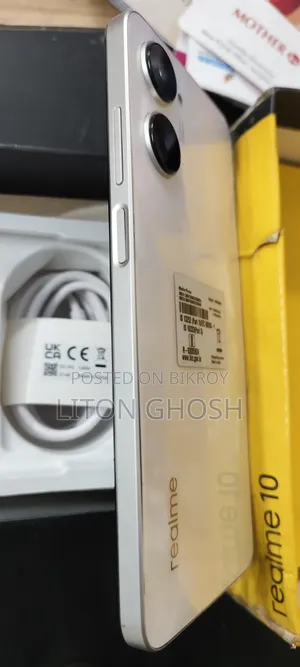 রিয়েলমি ১০ ১২৮ জিবি হোয়াইট