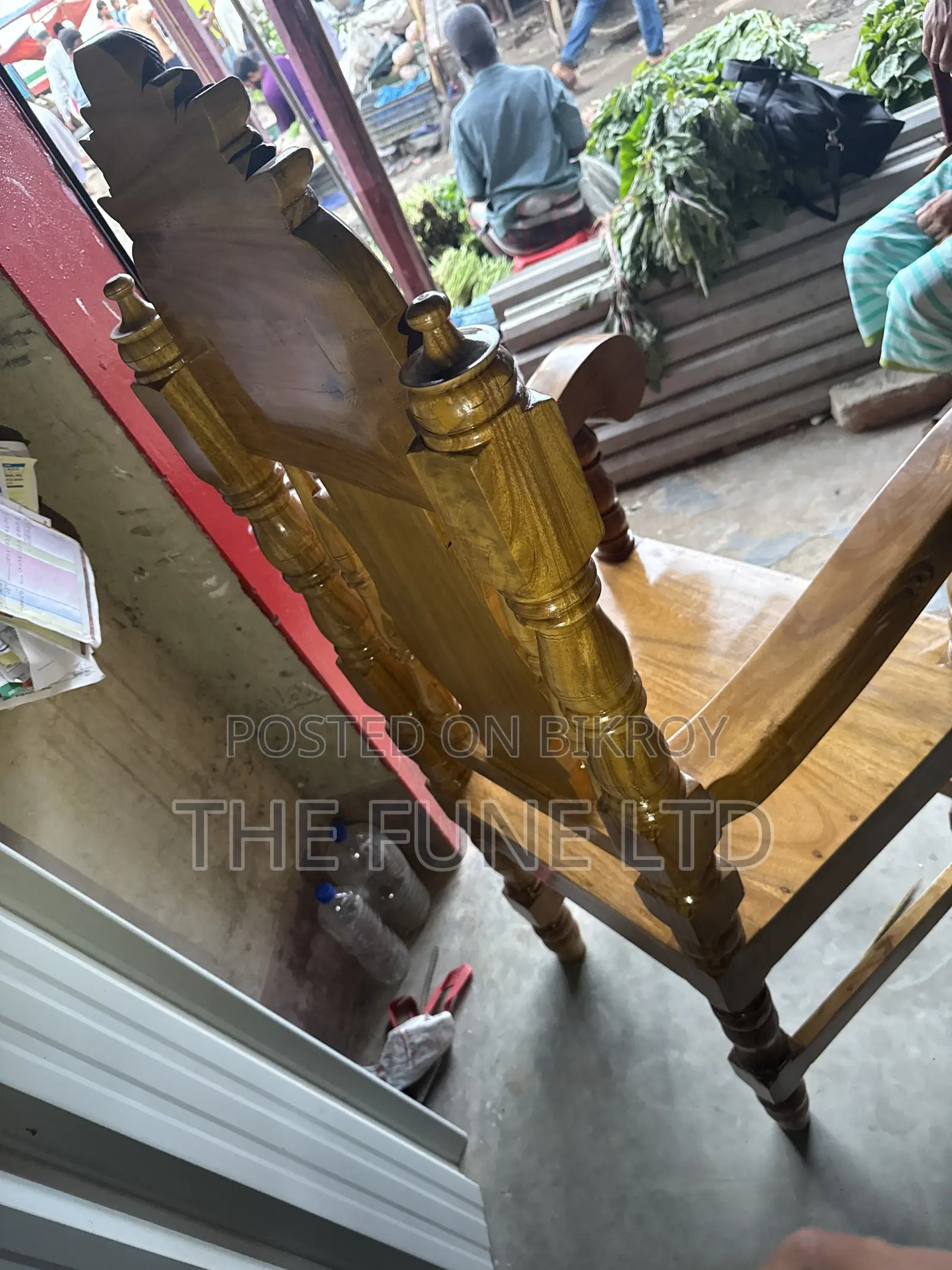 Royal Chair