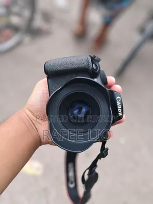 1200D সাথে 50mm Prime Lens ( স্মুথ ব্লার)