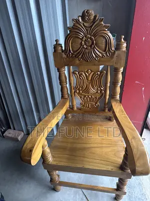 Royal Chair