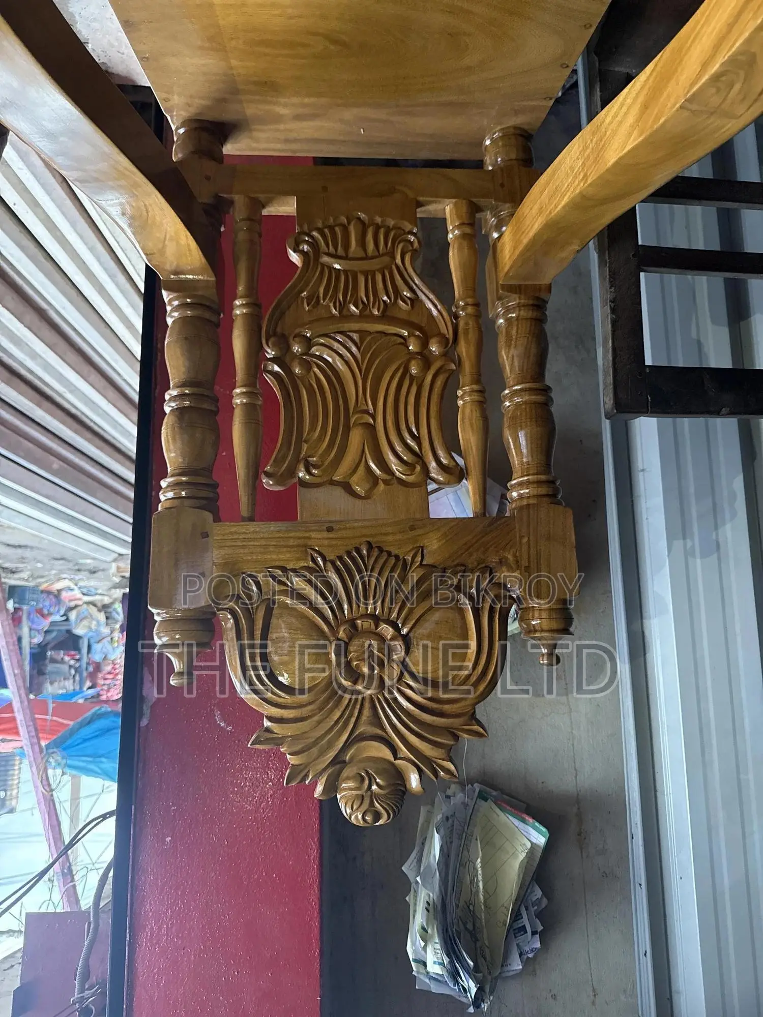 Royal Chair