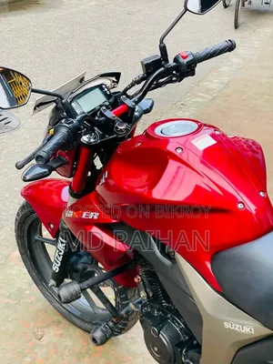 সুজুকি জিক্সার মনোটোন ২০২২ লাল