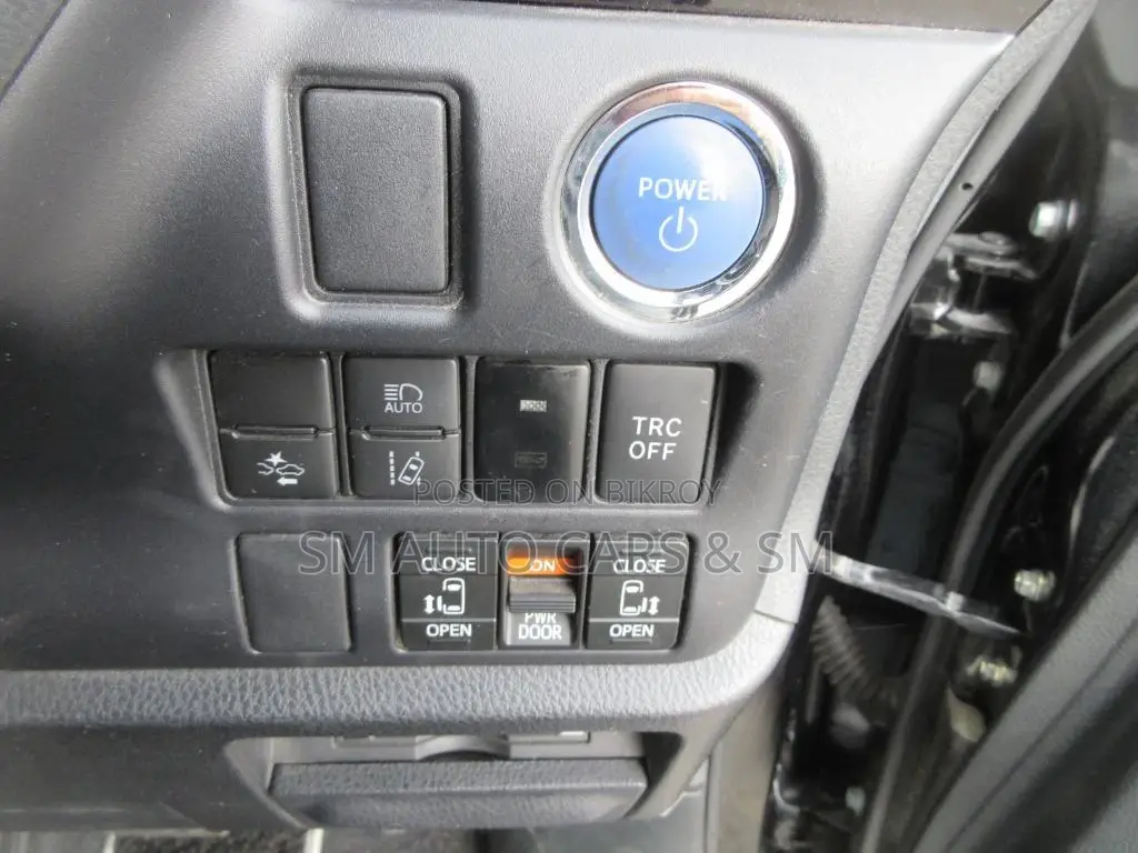 Toyota Voxy ZS Kirameki III 2WD 7-Seater 2021 Black