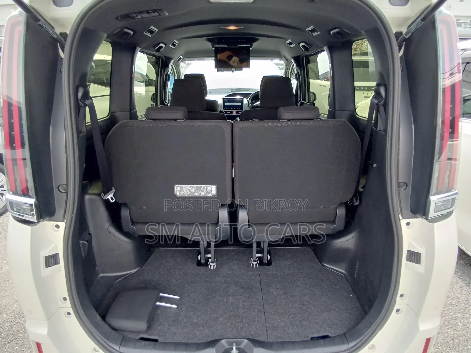 Toyota Noah 1.8 FWD Hybrid (7 seater) 2021 Pearl