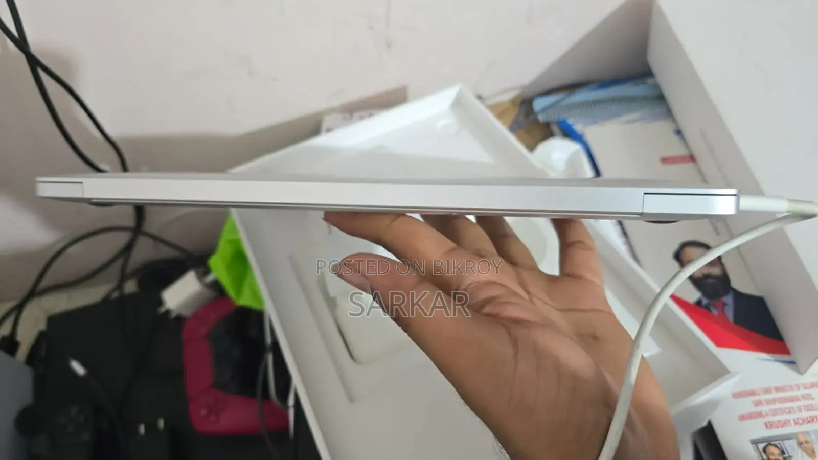 ল্যাপটপ অ্যাপল ম্যাকবুক এয়ার ৮জিবি অ্যাপল এম১ এসএসডি ২৫৬জিবি
