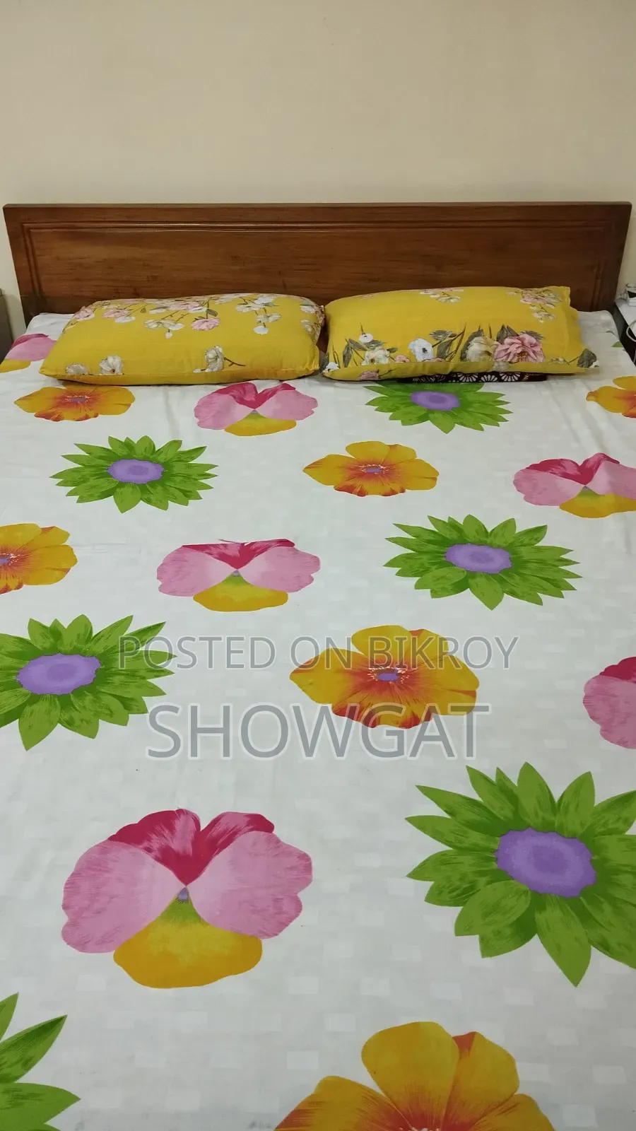 Akashi wood 5/7' bed for sale.