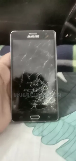 Samsung Galaxy on 7 (2016) 32 GB Black