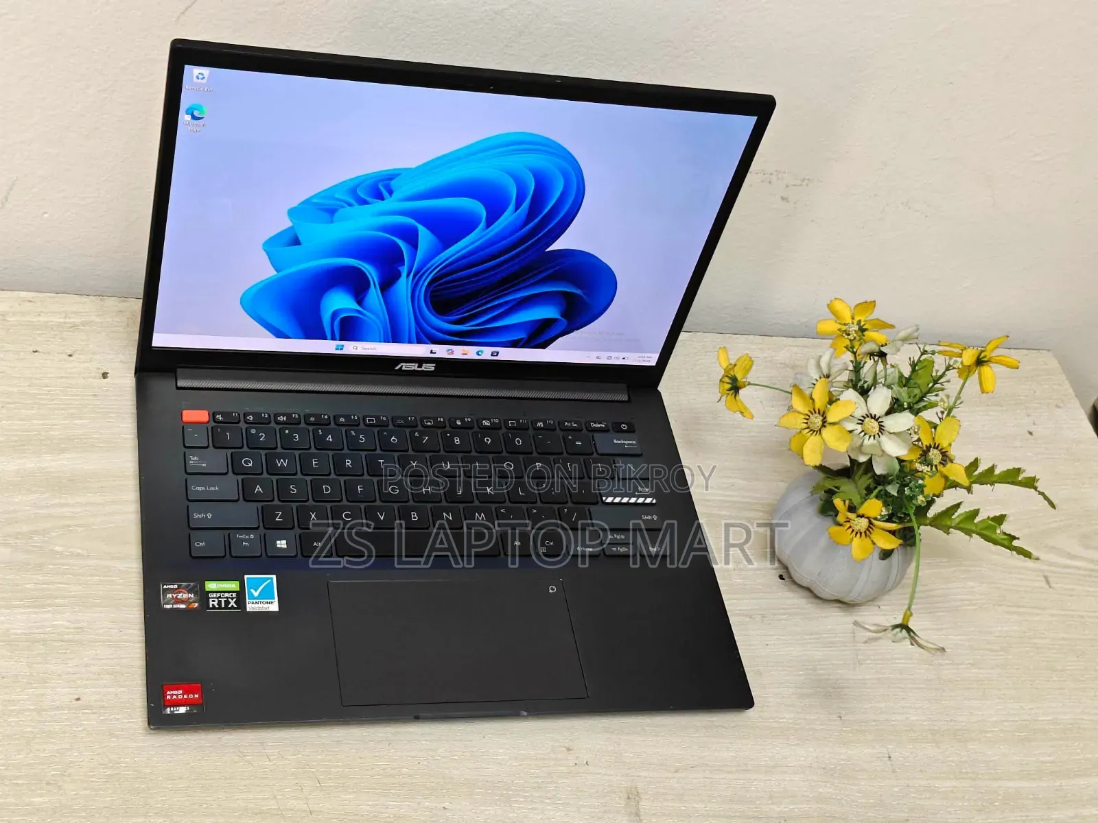 Laptop Asus Vivobook 14 OLED 16GB AMD Ryzen 7 SSD 512GB