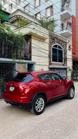 Nissan Juke 2011 Maroon
