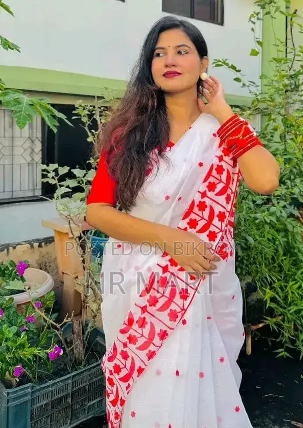  প্রিমিয়াম হাফ সিল্ক ব্লক প্রিন্ট শাড়ি