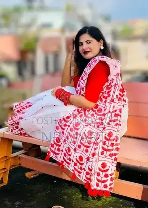  প্রিমিয়াম হাফ সিল্ক ব্লক প্রিন্ট শাড়ি