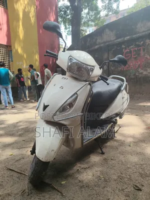 টিভিএস ২০১৬ সাদা