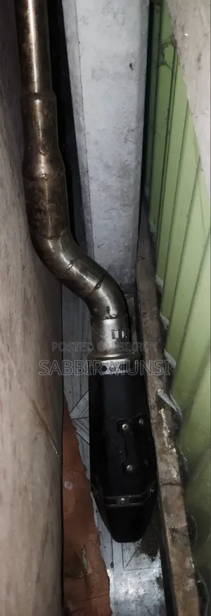 Exhaust R6