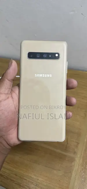 স্যামসাং গ্যালাক্সি এস১০ ৫জি ২৫৬ জিবি গোল্ড