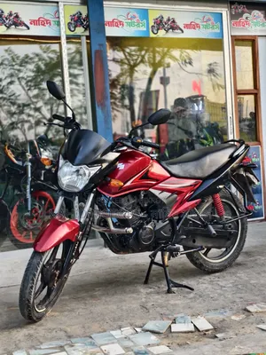 সুজুকি হায়াতে স্পেশাল এডিশন ২০২০ লাল