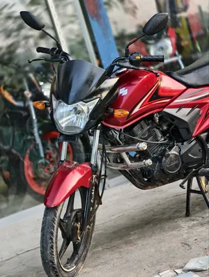 সুজুকি হায়াতে স্পেশাল এডিশন ২০২০ লাল
