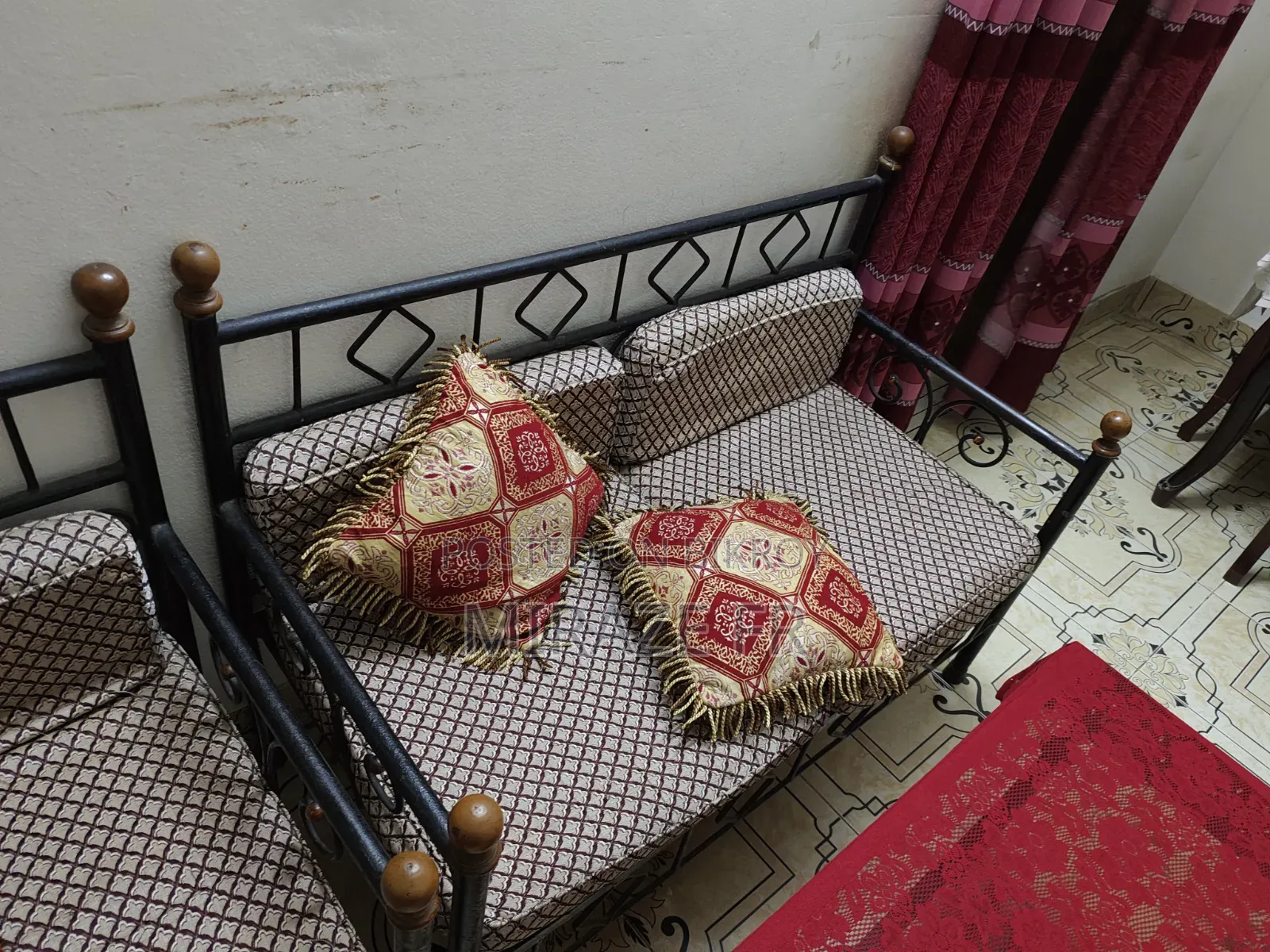 Used Sofa Set With Tea Table